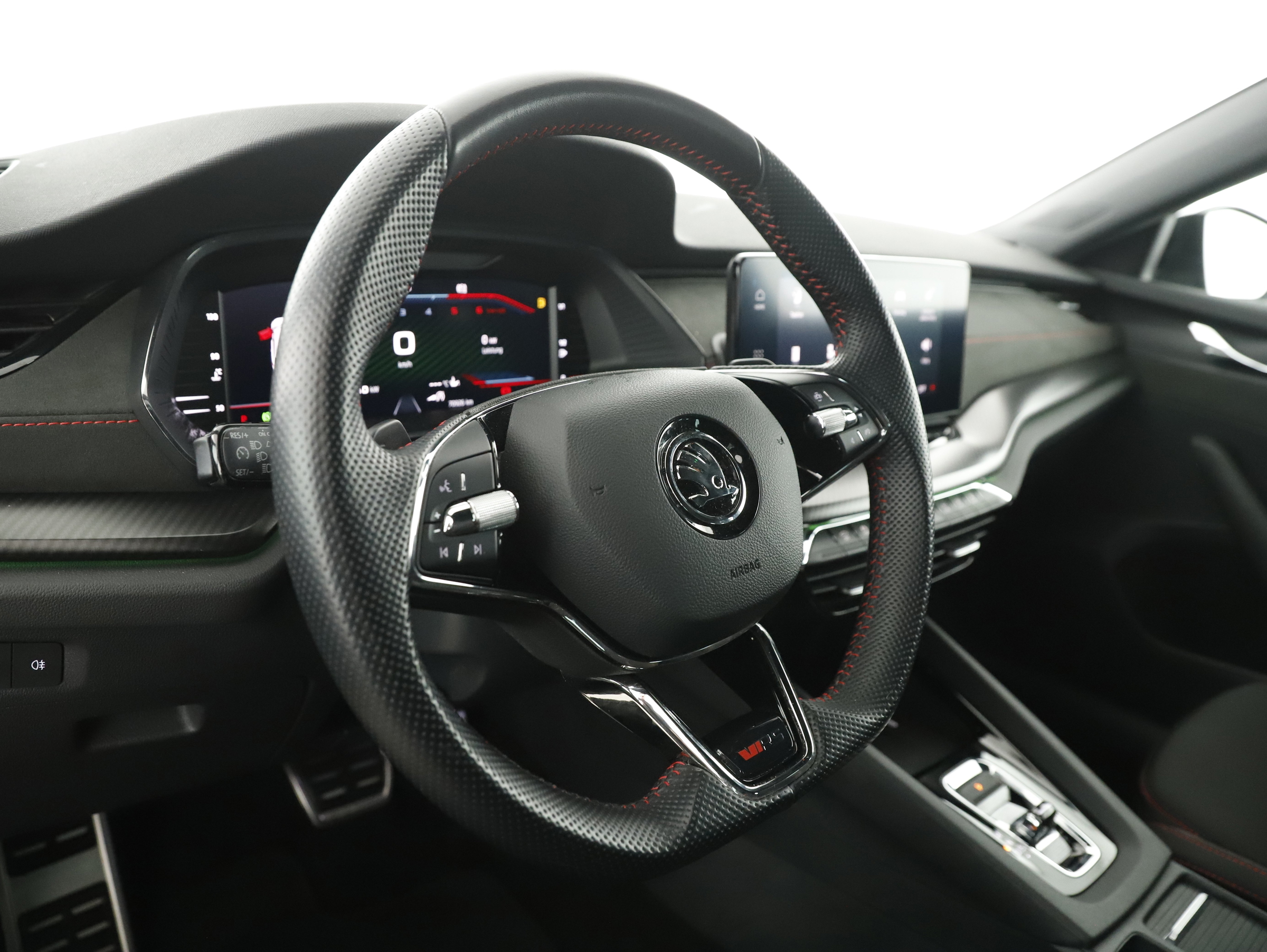 Skoda Octavia Combi 2.0 TDI RS | Bild 16 von 28