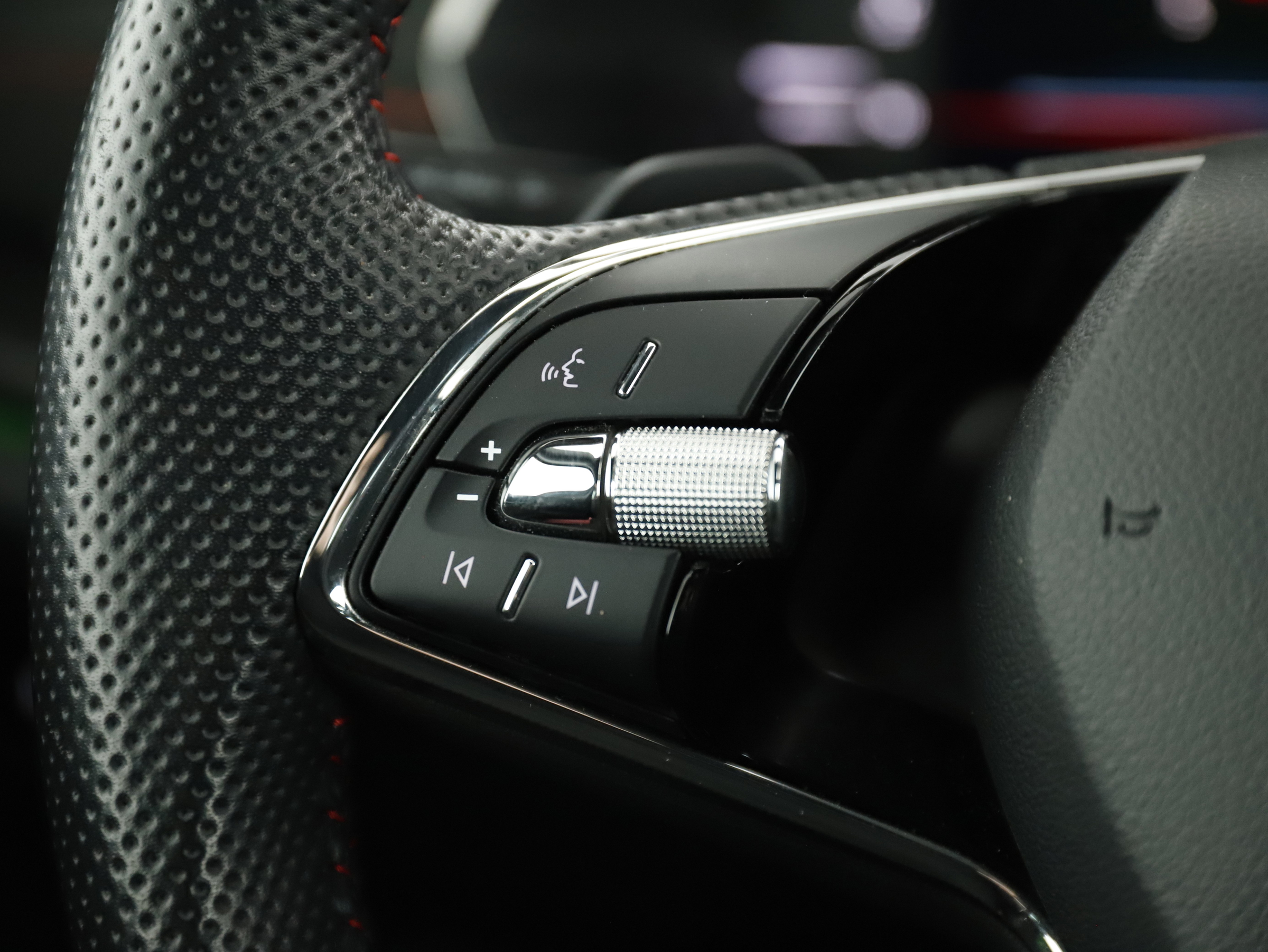 Skoda Octavia Combi 2.0 TDI RS | Bild 18 von 28