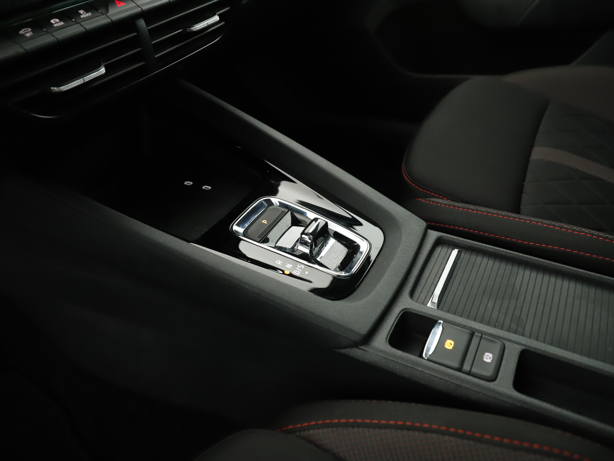 Skoda Octavia Combi 2.0 TDI RS | Bild 23 von 28