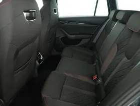 Skoda Octavia Combi 2.0 TDI RS | Thumbnail 24 von 28