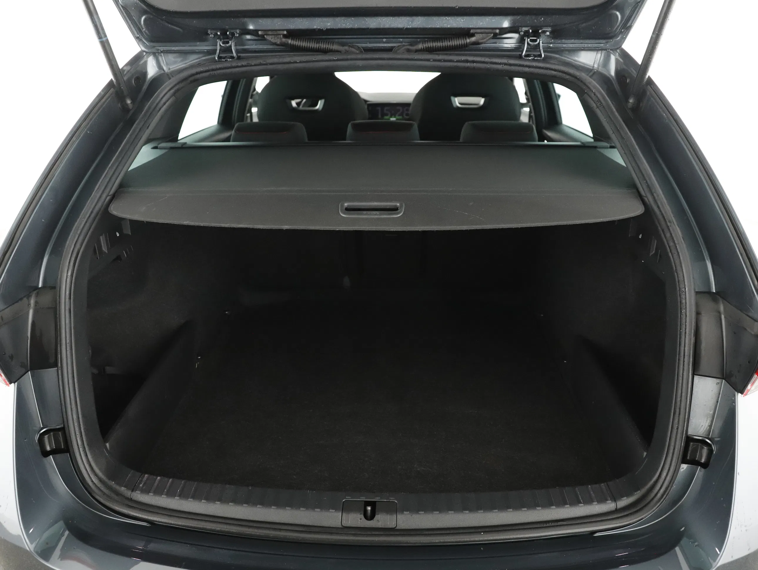 Skoda Octavia Combi 2.0 TDI RS | Bild 25 von 28