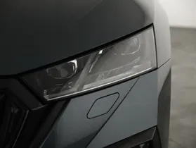 Skoda Octavia Combi 2.0 TDI RS | Thumbnail 26 von 28