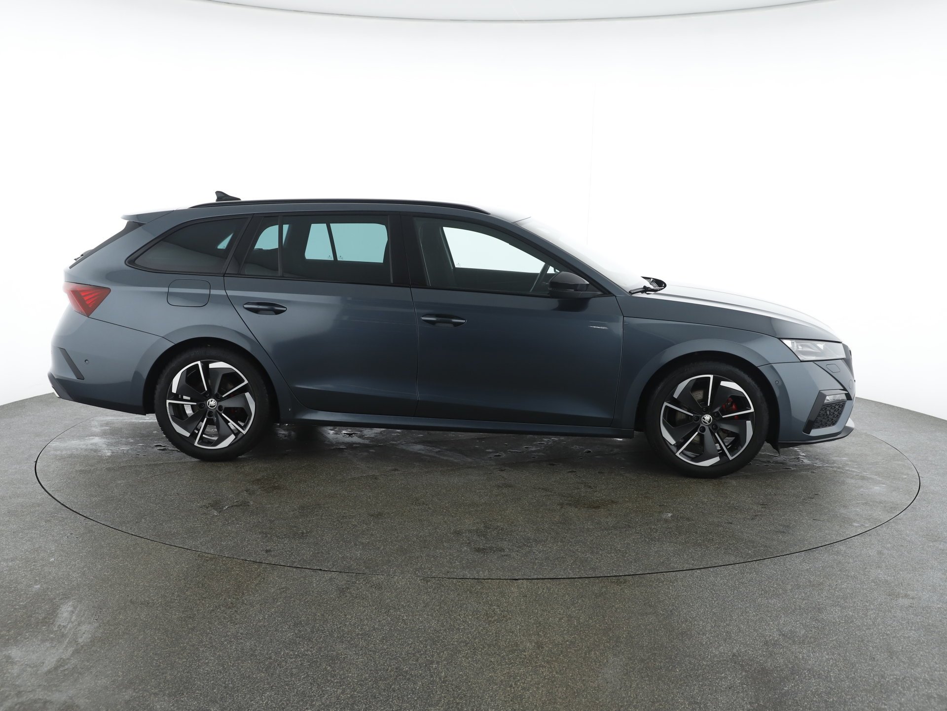 Skoda Octavia Combi 2.0 TDI RS | Bild 7 von 28