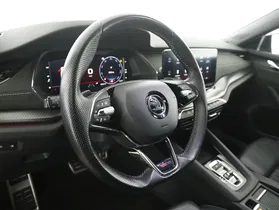 Skoda Octavia Combi 2.0 TDI RS | Thumbnail 13 von 27