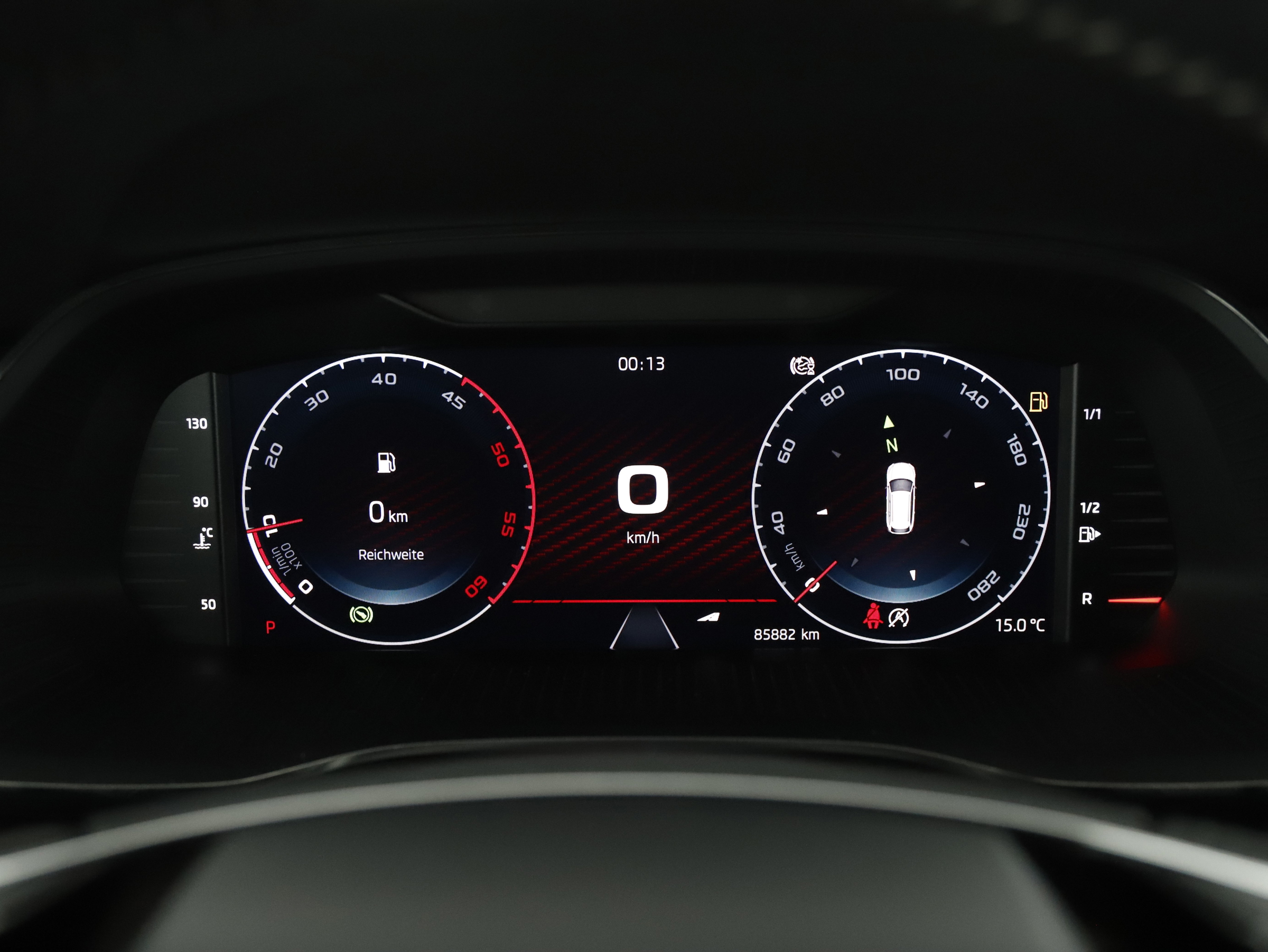 Skoda Octavia Combi 2.0 TDI RS | Bild 14 von 27