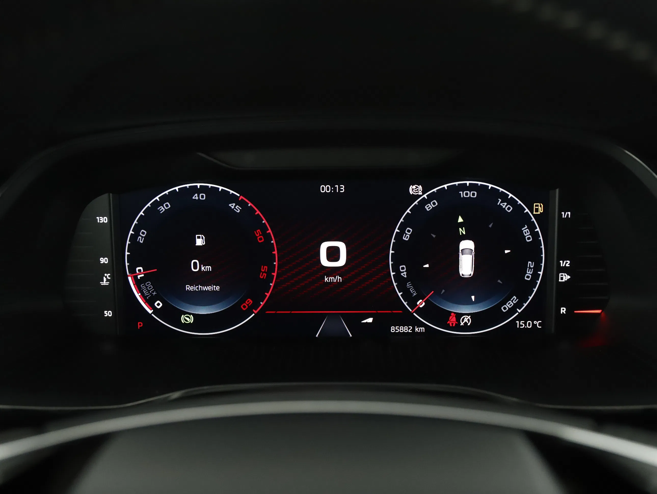 Skoda Octavia Combi 2.0 TDI RS | Bild 14 von 27