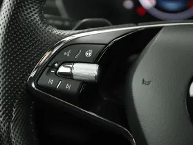 Skoda Octavia Combi 2.0 TDI RS | Thumbnail 15 von 27