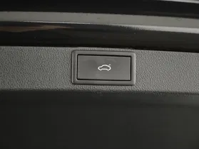 Skoda Octavia Combi 2.0 TDI RS | Thumbnail 24 von 27