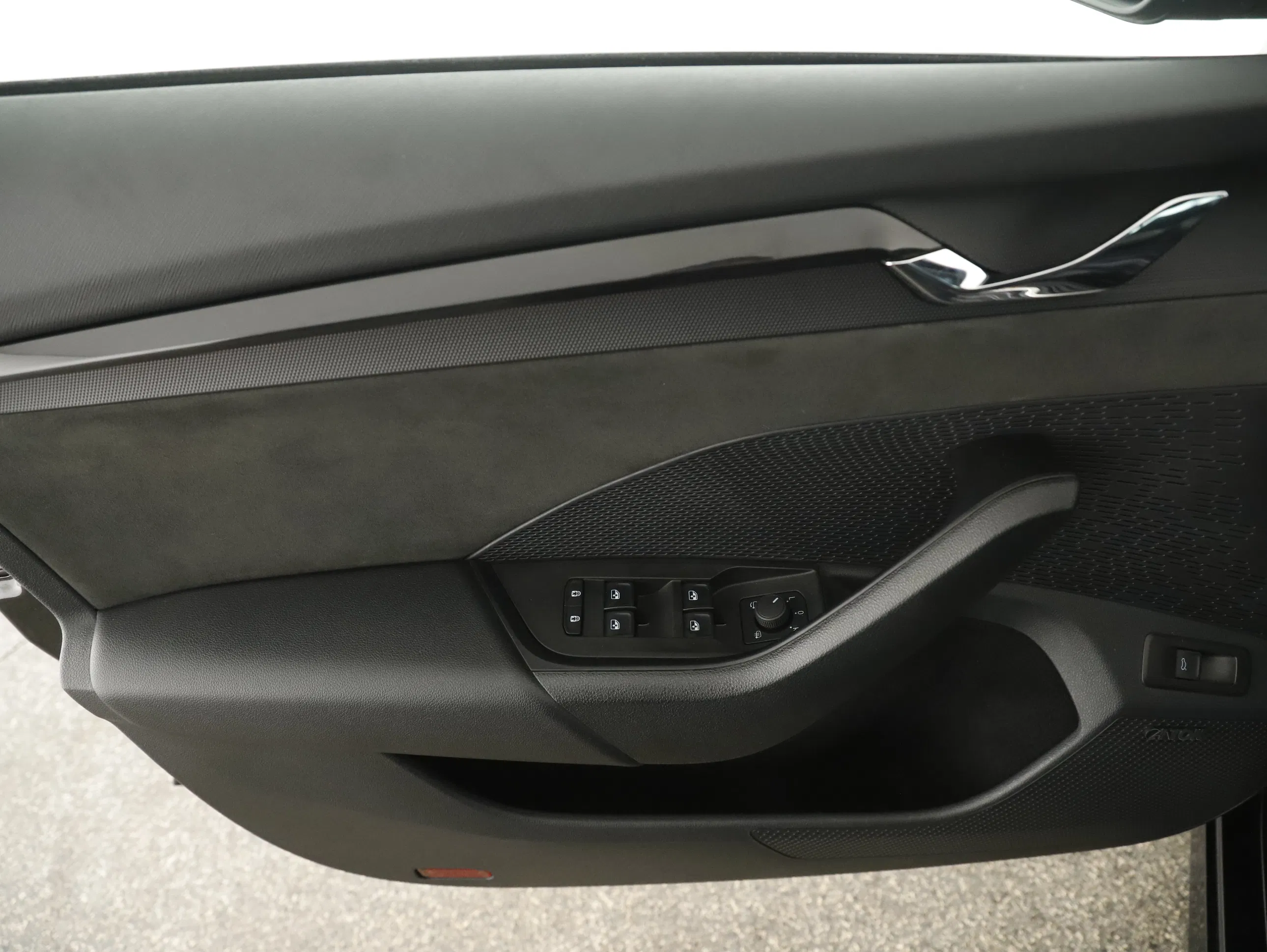 Skoda Octavia Combi 2.0 TDI RS | Bild 8 von 27