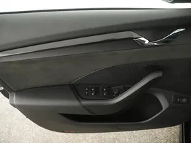 Skoda Octavia Combi 2.0 TDI RS | Thumbnail 8 von 27
