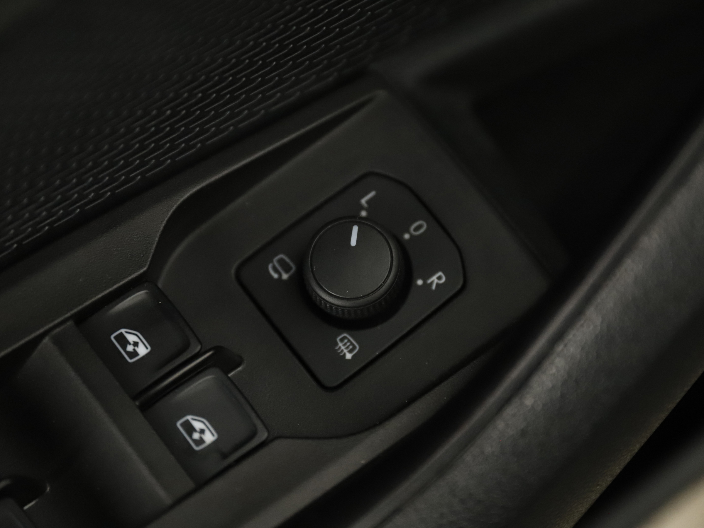 Skoda Octavia Combi 2.0 TDI RS | Bild 9 von 27