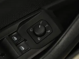 Skoda Octavia Combi 2.0 TDI RS | Thumbnail 9 von 27