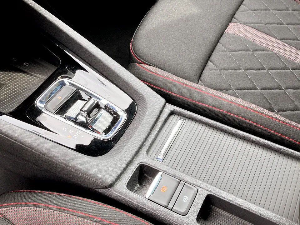Skoda Octavia Combi 2.0 TDI RS | Bild 9 von 28