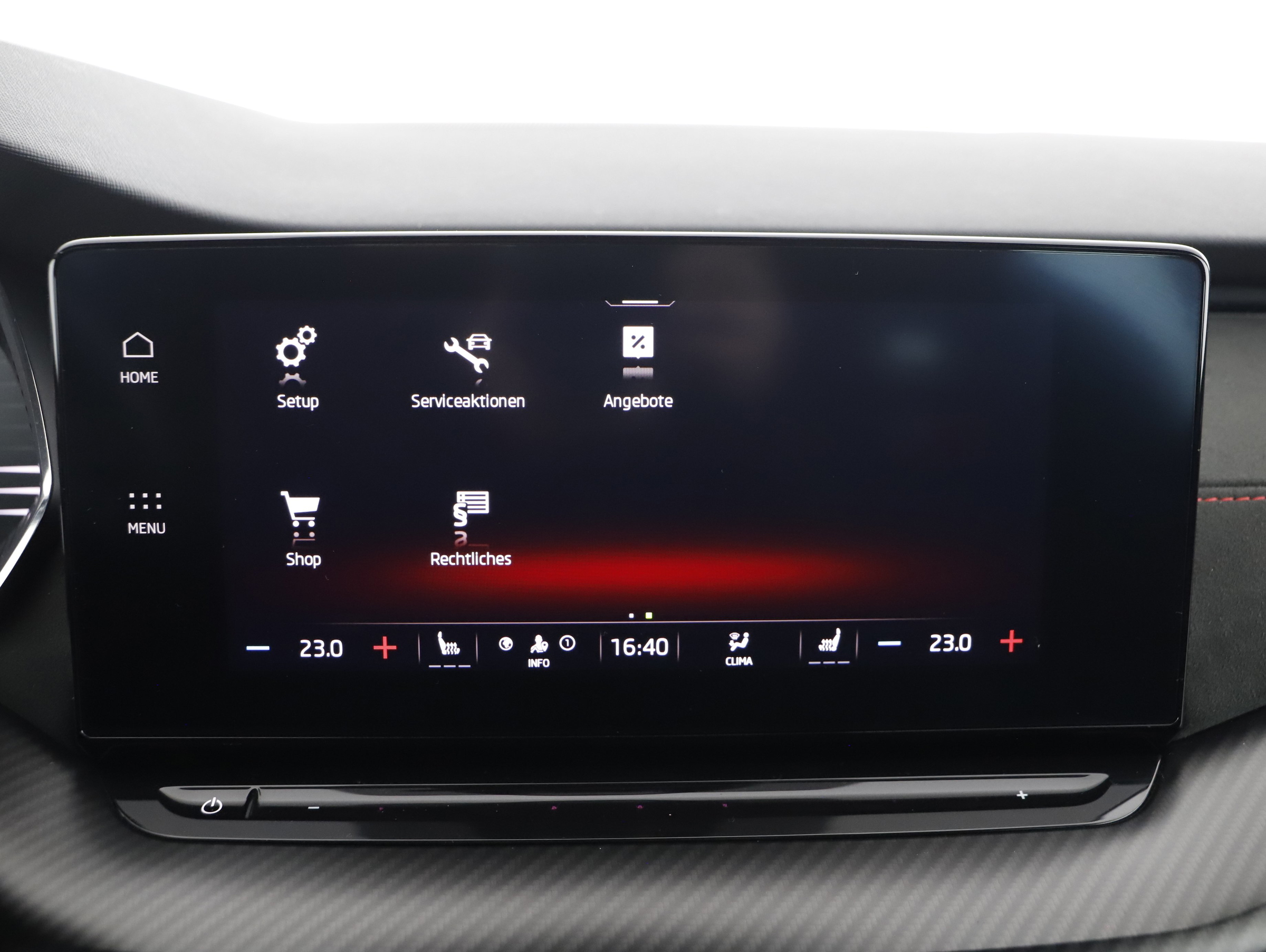 Skoda Octavia Combi 2.0 TDI RS DSG | Bild 17 von 23