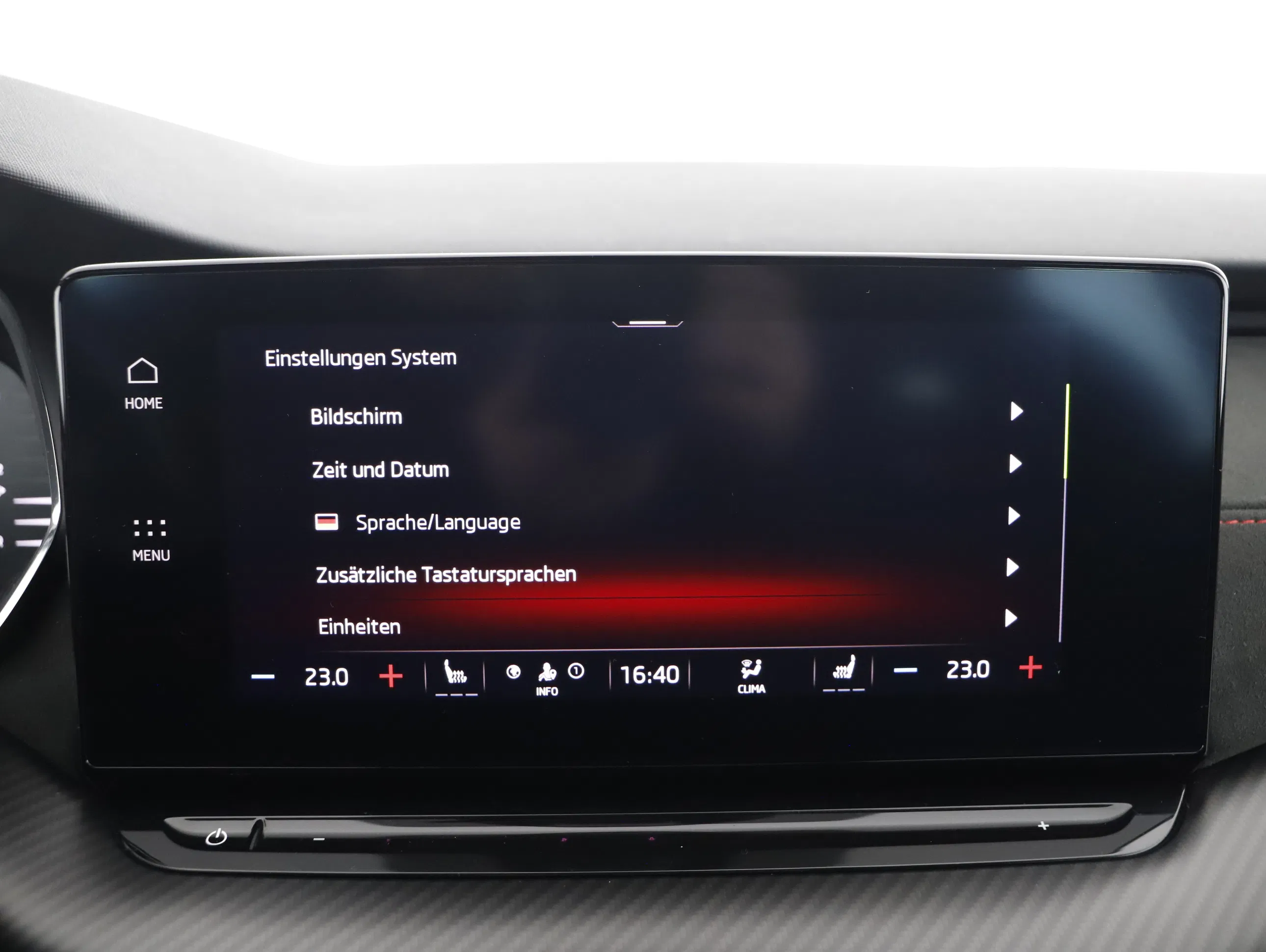 Skoda Octavia Combi 2.0 TDI RS DSG | Bild 16 von 23