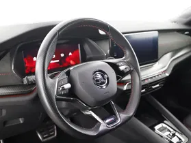 Skoda Octavia Combi 2.0 TDI RS DSG | Thumbnail 8 von 23