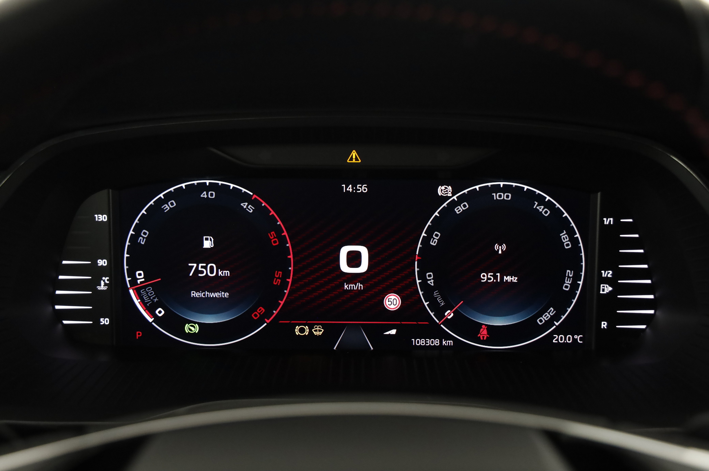 Skoda Octavia Combi 2.0 TDI RS | Bild 16 von 29