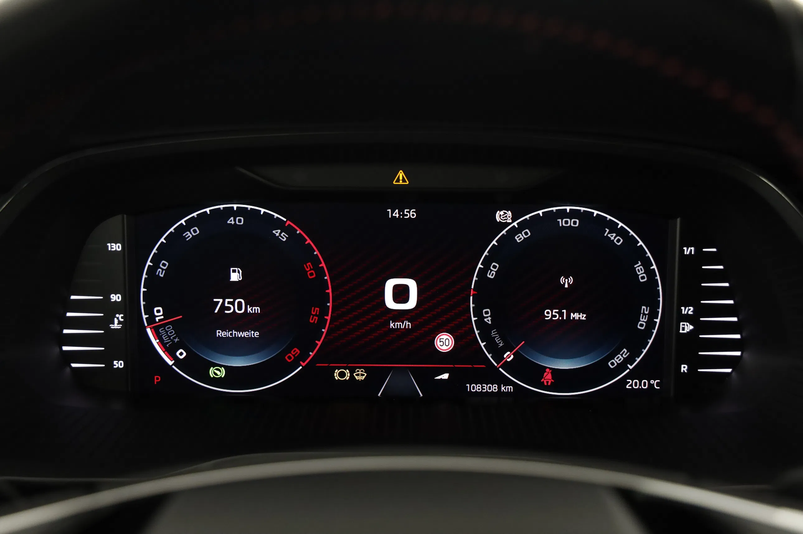 Skoda Octavia Combi 2.0 TDI RS | Bild 16 von 29