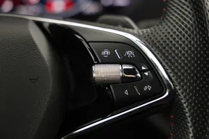 Skoda Octavia Combi 2.0 TDI RS | Thumbnail 19 von 29