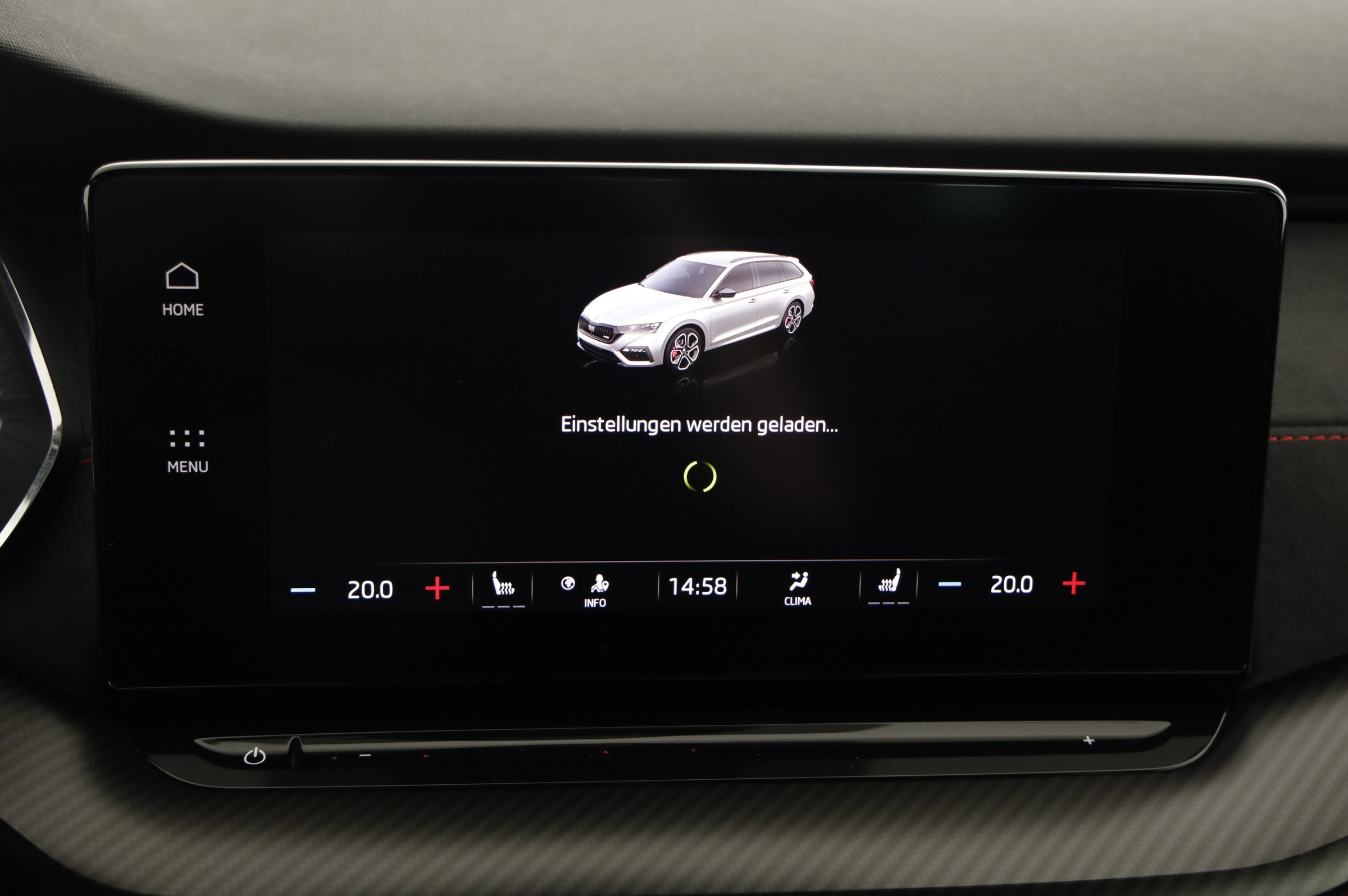 Skoda Octavia Combi 2.0 TDI RS | Bild 23 von 29