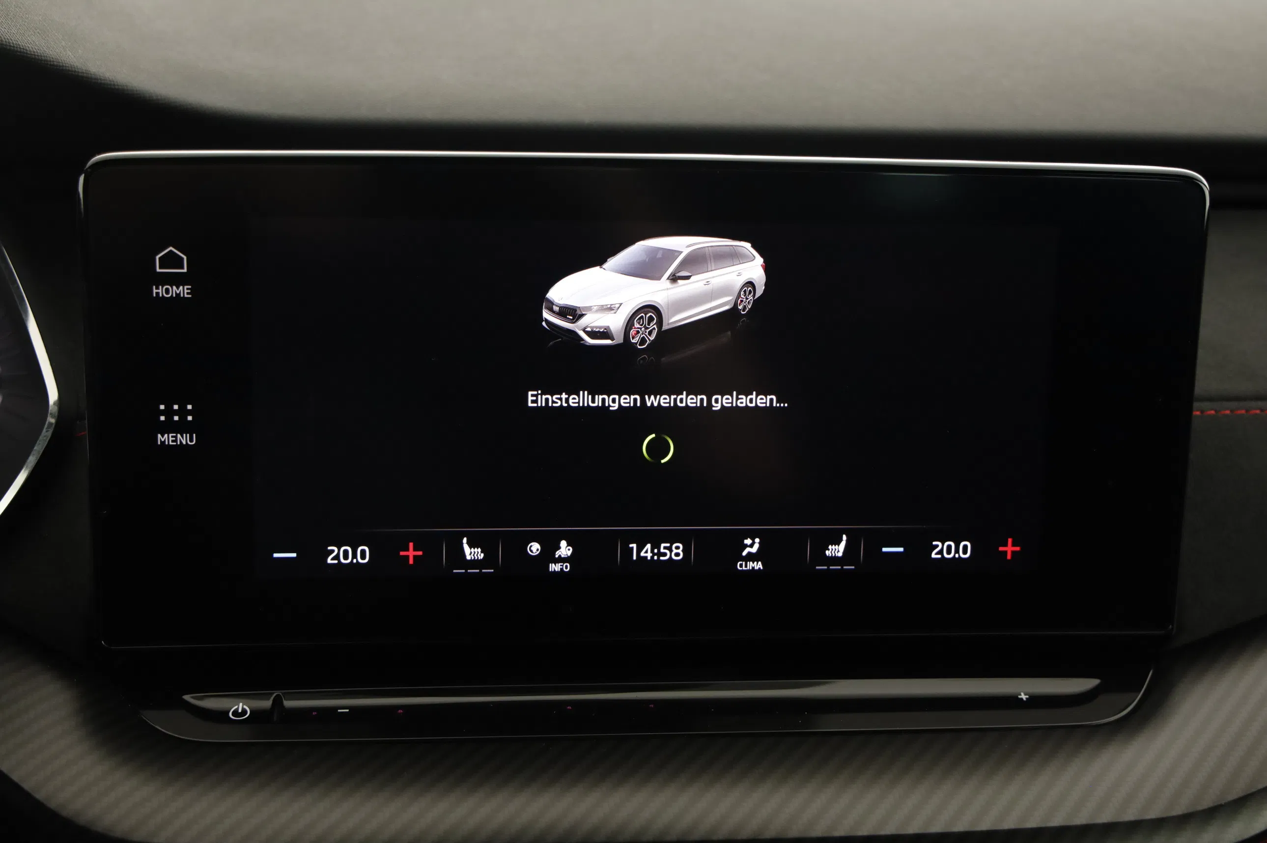 Skoda Octavia Combi 2.0 TDI RS | Bild 23 von 29