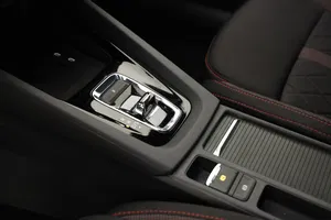 Skoda Octavia Combi 2.0 TDI RS | Thumbnail 24 von 29