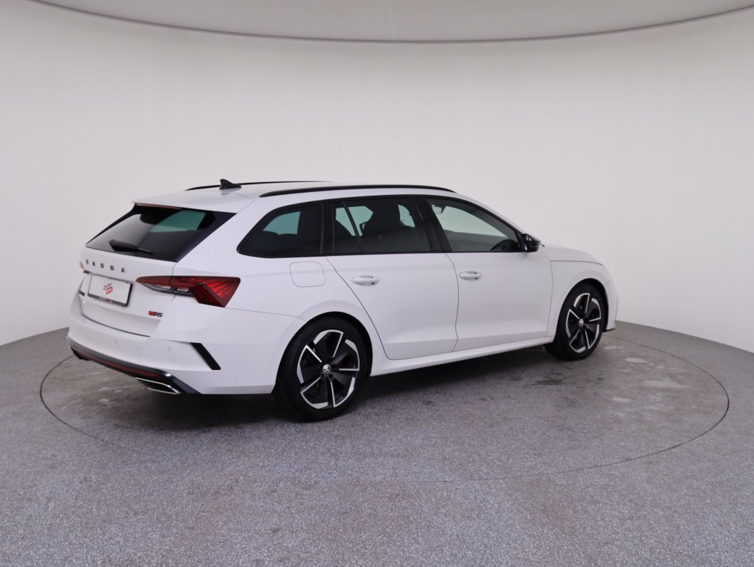 Skoda Octavia Combi 2.0 TDI RS | Bild 6 von 29