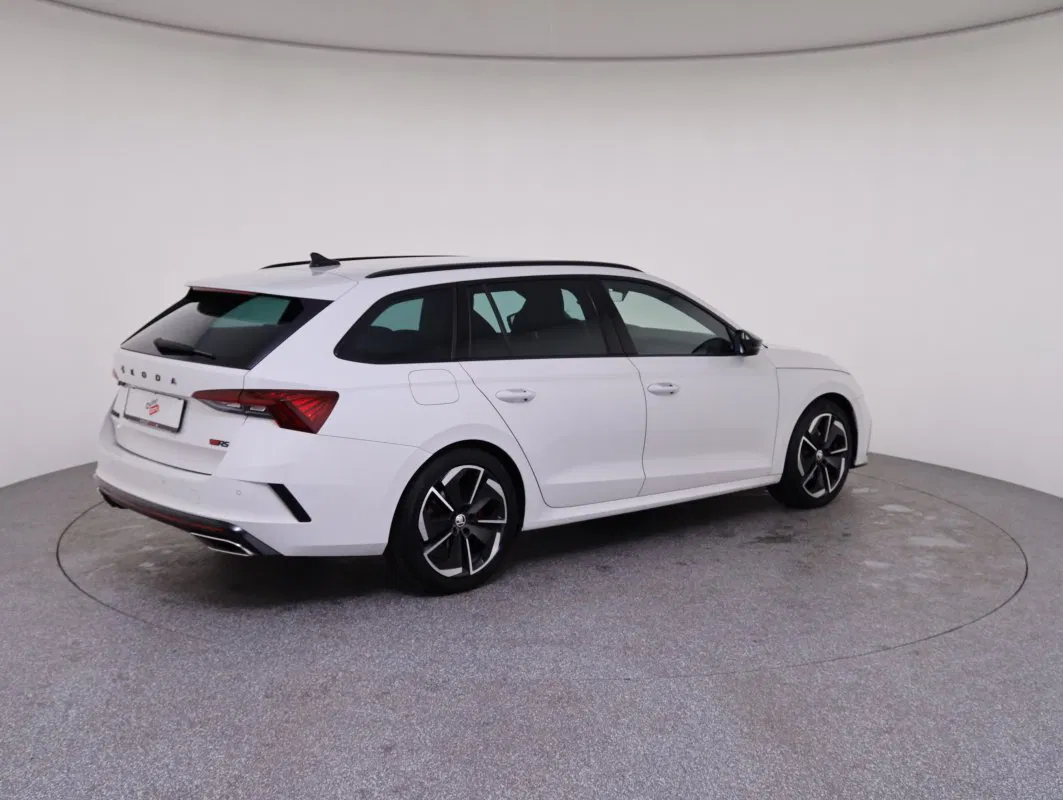 Skoda Octavia Combi 2.0 TDI RS | Bild 6 von 29
