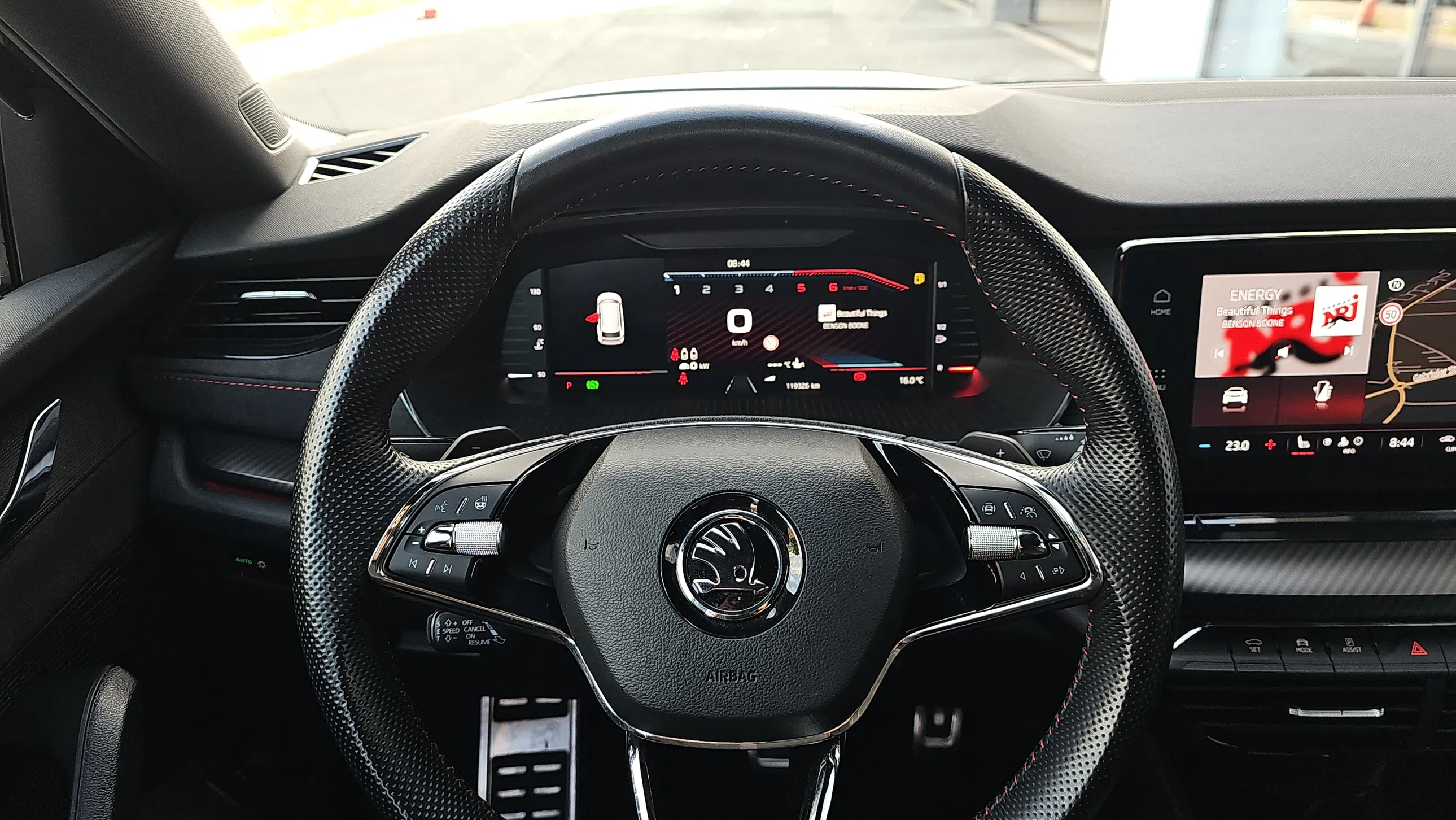 Skoda Octavia Combi 2.0 TDI RS | Bild 12 von 25