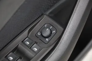 Skoda Octavia Combi 2.0 TDI RS | Thumbnail 5 von 21