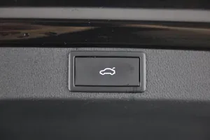 Skoda Octavia Combi 2.0 TDI RS | Thumbnail 20 von 21