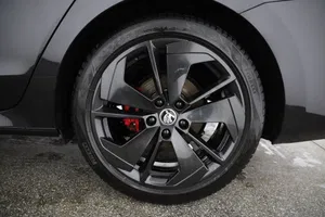 Skoda Octavia Combi 2.0 TDI RS | Thumbnail 3 von 21