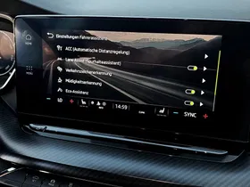 Skoda Octavia Combi 2.0 TDI RS | Thumbnail 18 von 24