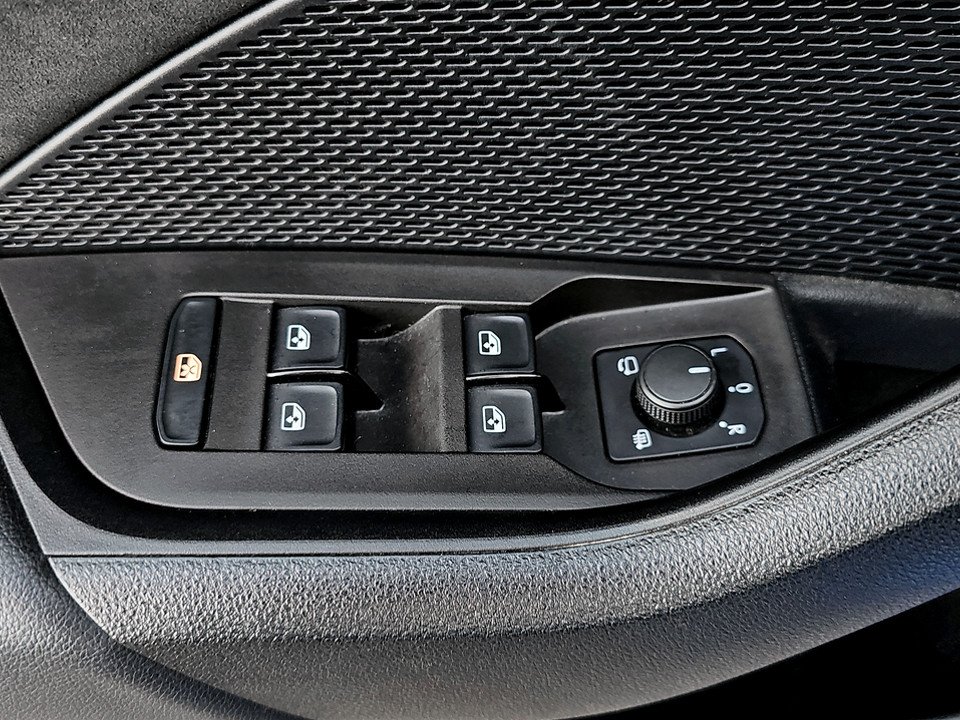 Skoda Octavia Combi 2.0 TDI RS | Bild 8 von 24