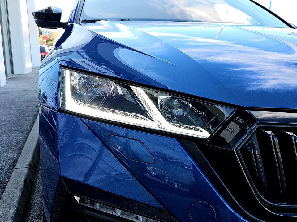 Skoda Octavia Combi 2.0 TDI RS | Bild 24 von 24
