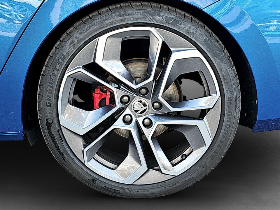 Skoda Octavia Combi 2.0 TDI RS | Bild 6 von 24