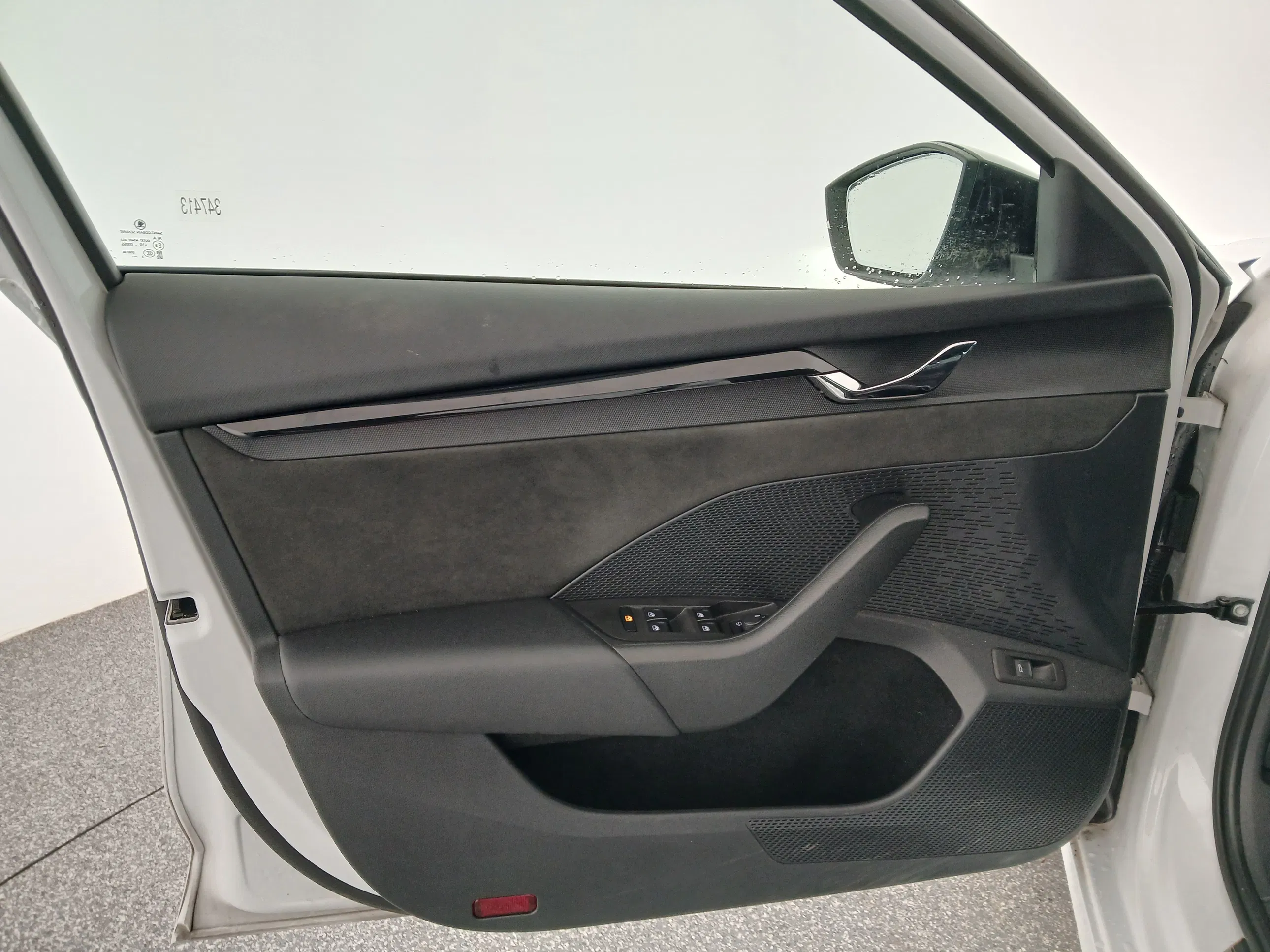 Skoda Octavia Combi 2.0 TDI RS | Bild 10 von 30