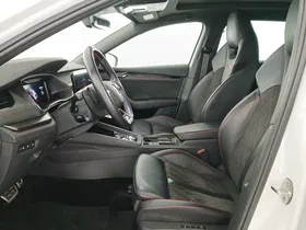 Skoda Octavia Combi 2.0 TDI RS | Thumbnail 13 von 30