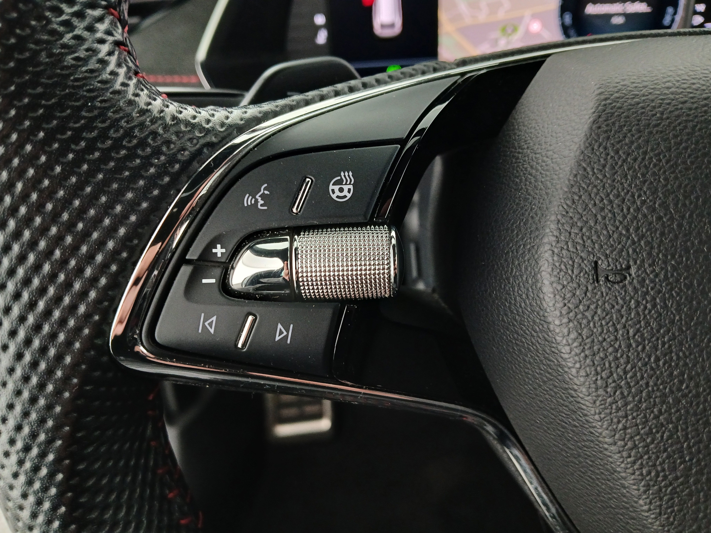 Skoda Octavia Combi 2.0 TDI RS | Bild 17 von 30