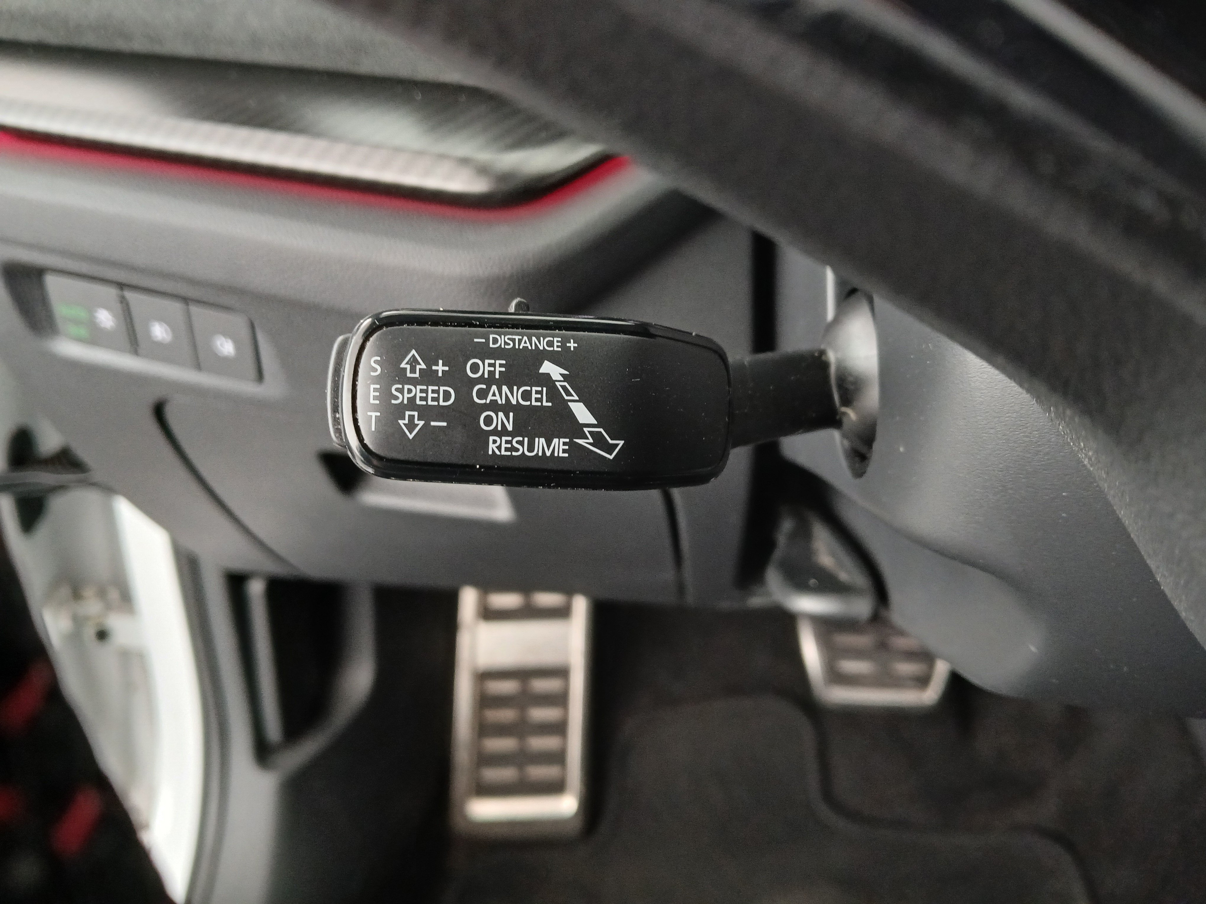 Skoda Octavia Combi 2.0 TDI RS | Bild 19 von 30