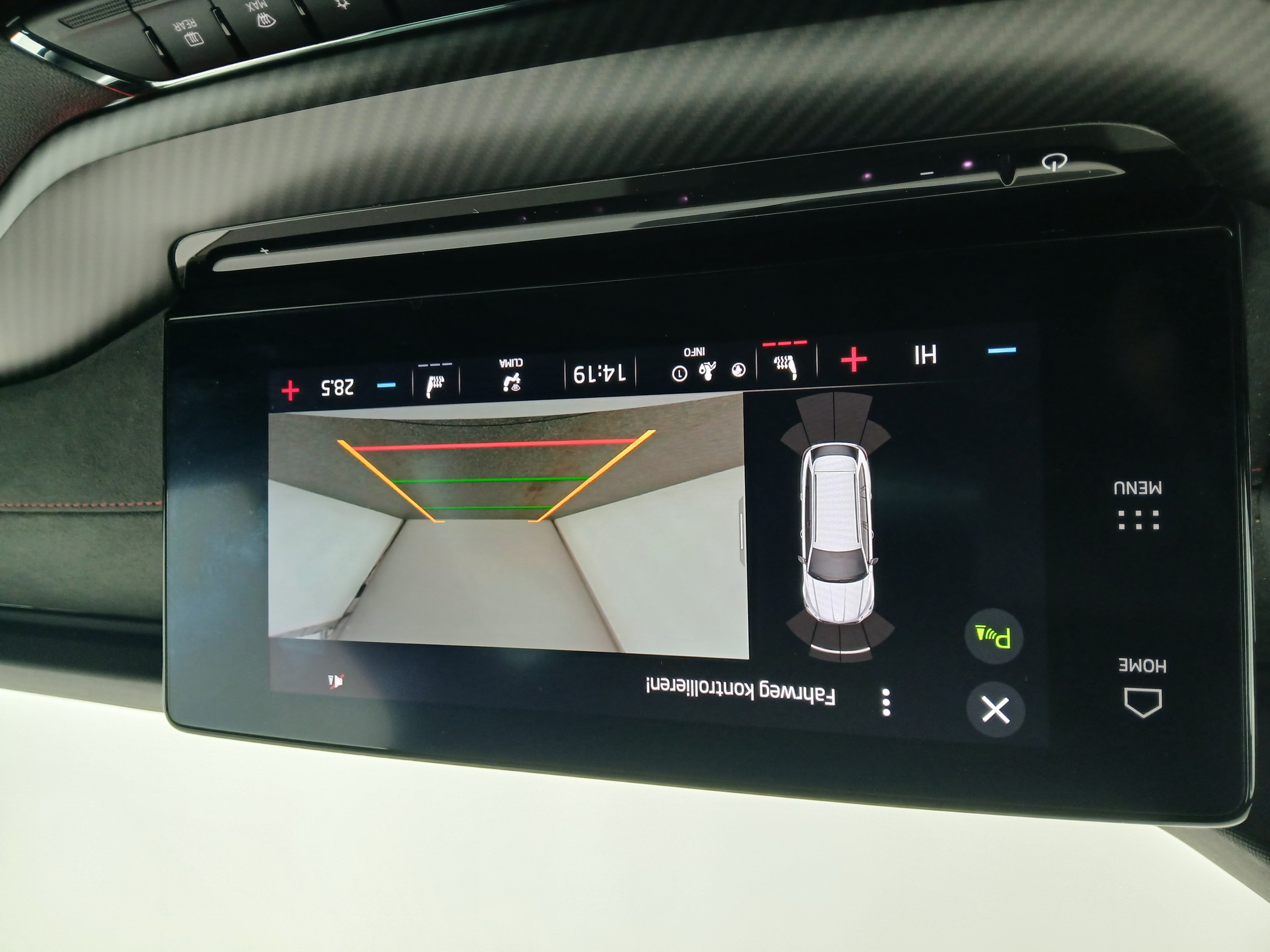 Skoda Octavia Combi 2.0 TDI RS | Bild 23 von 30