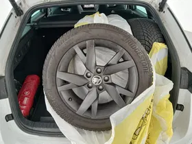 Skoda Octavia Combi 2.0 TDI RS | Thumbnail 30 von 30