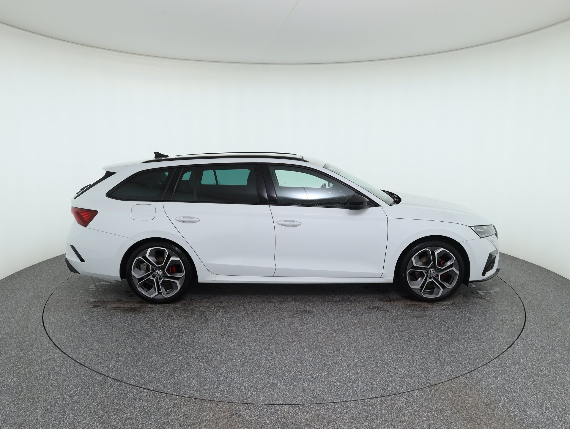 Skoda Octavia Combi 2.0 TDI RS | Bild 4 von 30