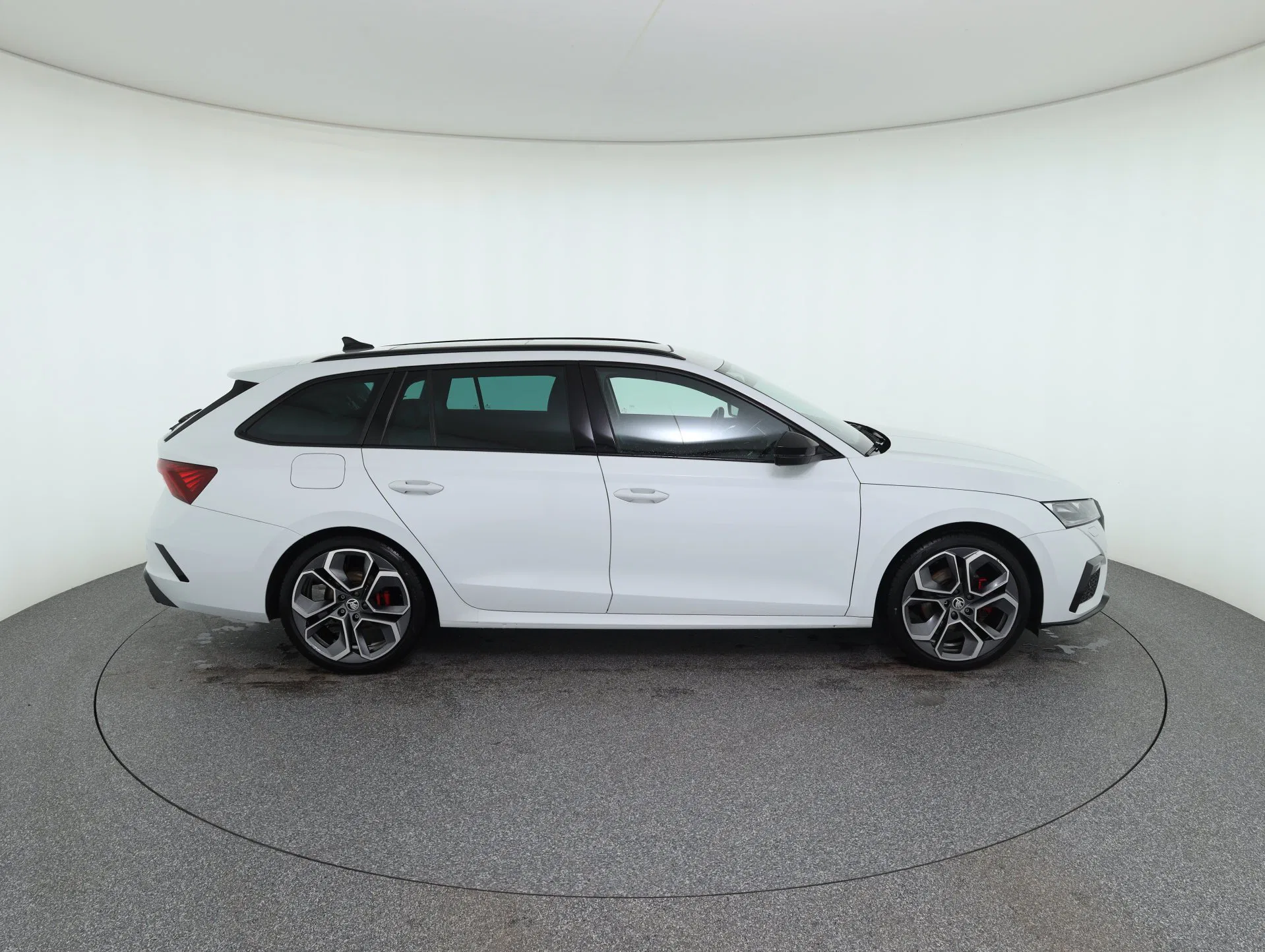 Skoda Octavia Combi 2.0 TDI RS | Bild 4 von 30