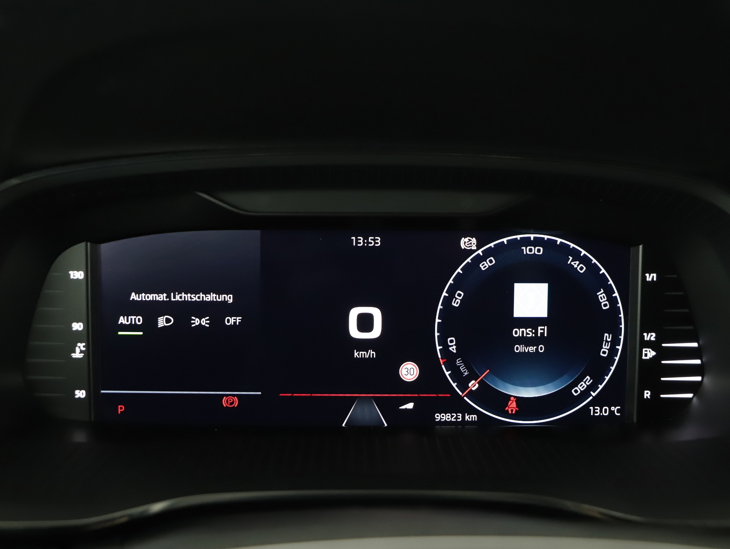 Skoda Octavia Combi 2.0 TDI RS | Bild 10 von 19