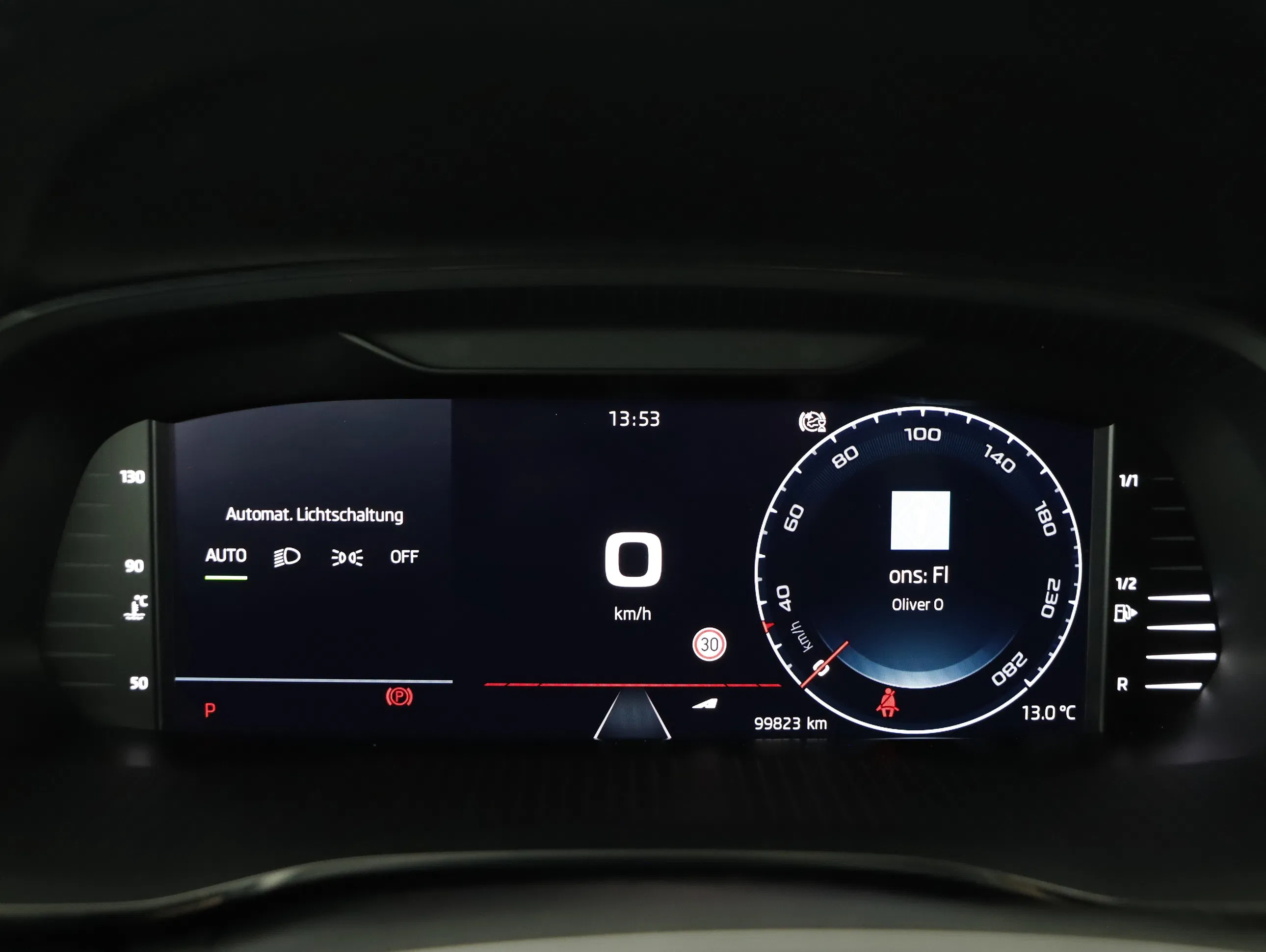 Skoda Octavia Combi 2.0 TDI RS | Bild 10 von 19