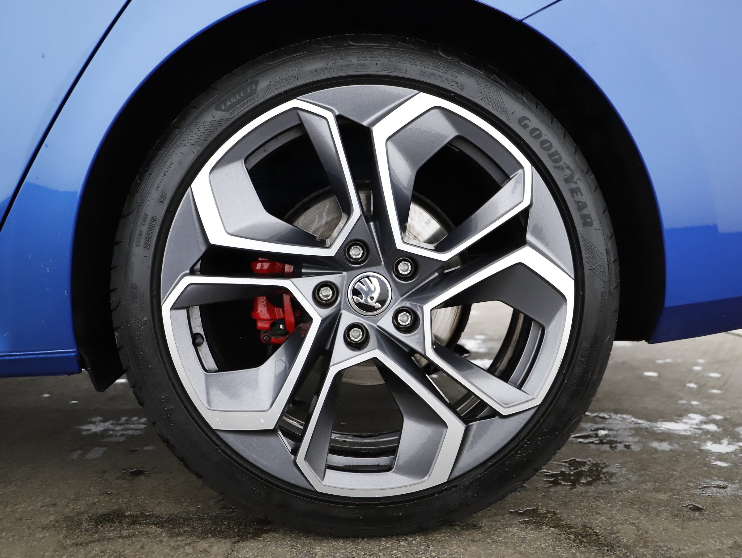 Skoda Octavia Combi 2.0 TDI RS | Bild 3 von 19