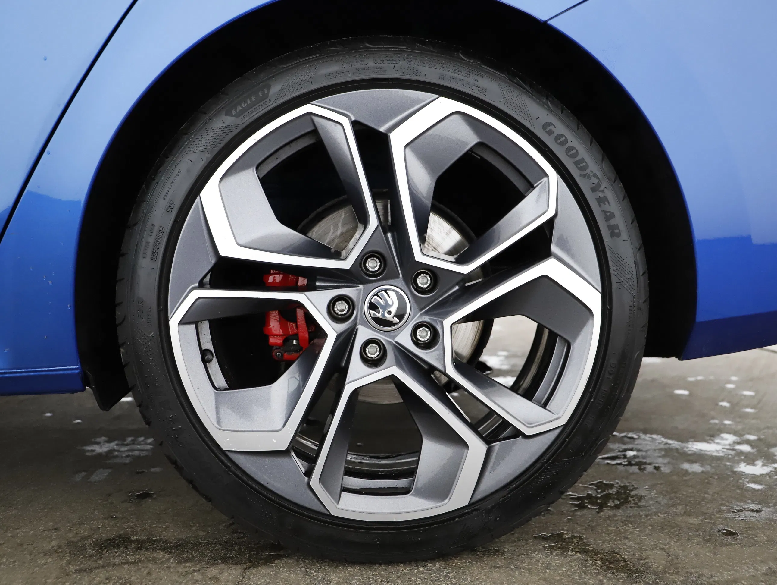 Skoda Octavia Combi 2.0 TDI RS | Bild 3 von 19