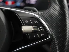 Skoda Octavia Combi 2.0 TDI RS | Thumbnail 12 von 23