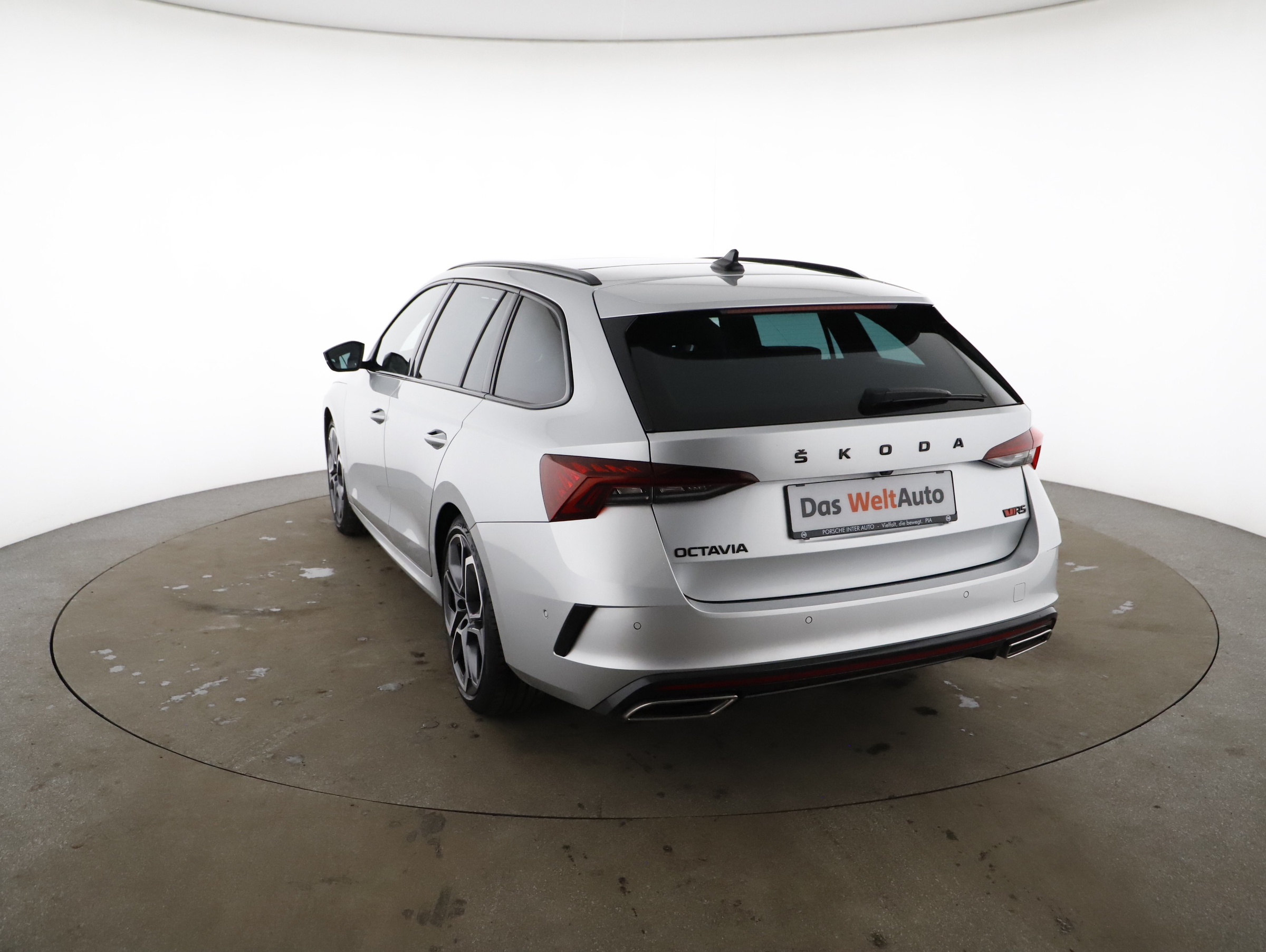 Skoda Octavia Combi 2.0 TDI RS | Bild 19 von 23